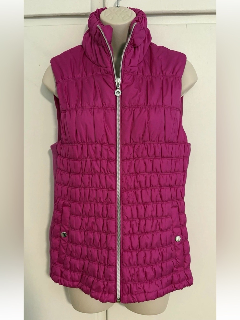 Barely Worn Women’s Size Large Pink Puffer Zip Up Sleeveless Vest By Marc NY
